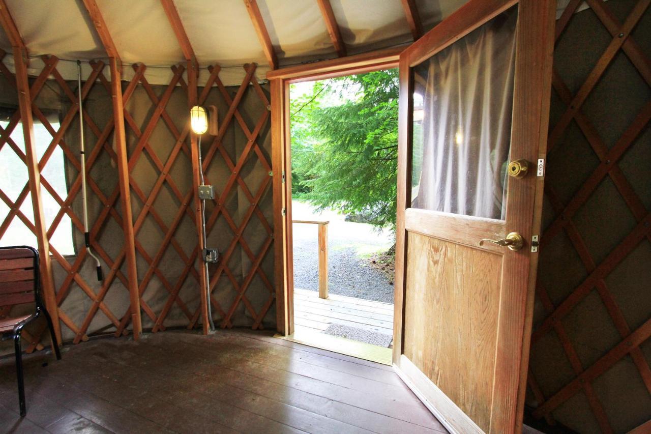 Mount Hood Village Yurt 1 Extérieur photo