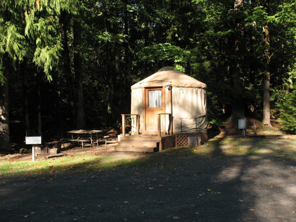 Mount Hood Village Yurt 1 Extérieur photo